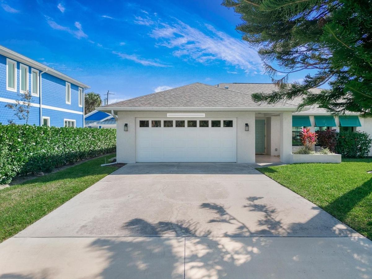 Spacious Pool Home Near Beach With Backyard Oasis Naples Exterior photo