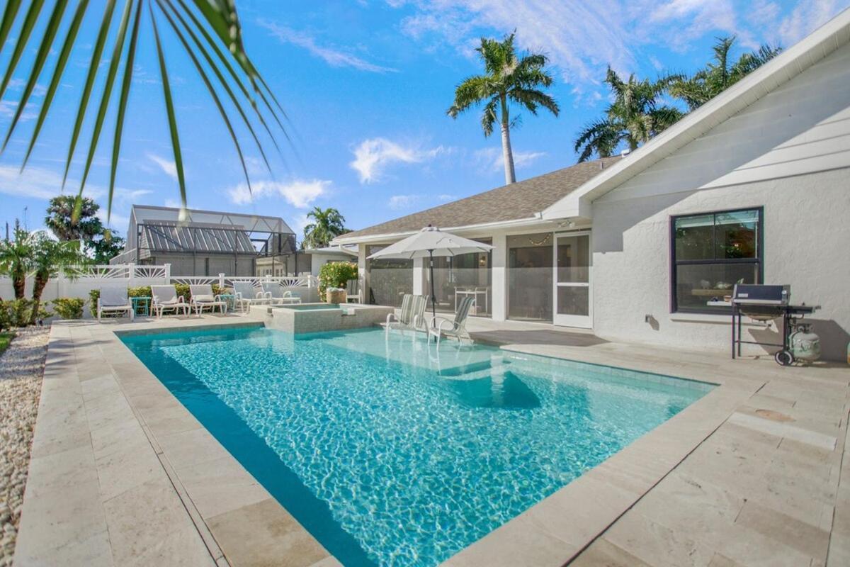 Spacious Pool Home Near Beach With Backyard Oasis Naples Exterior photo